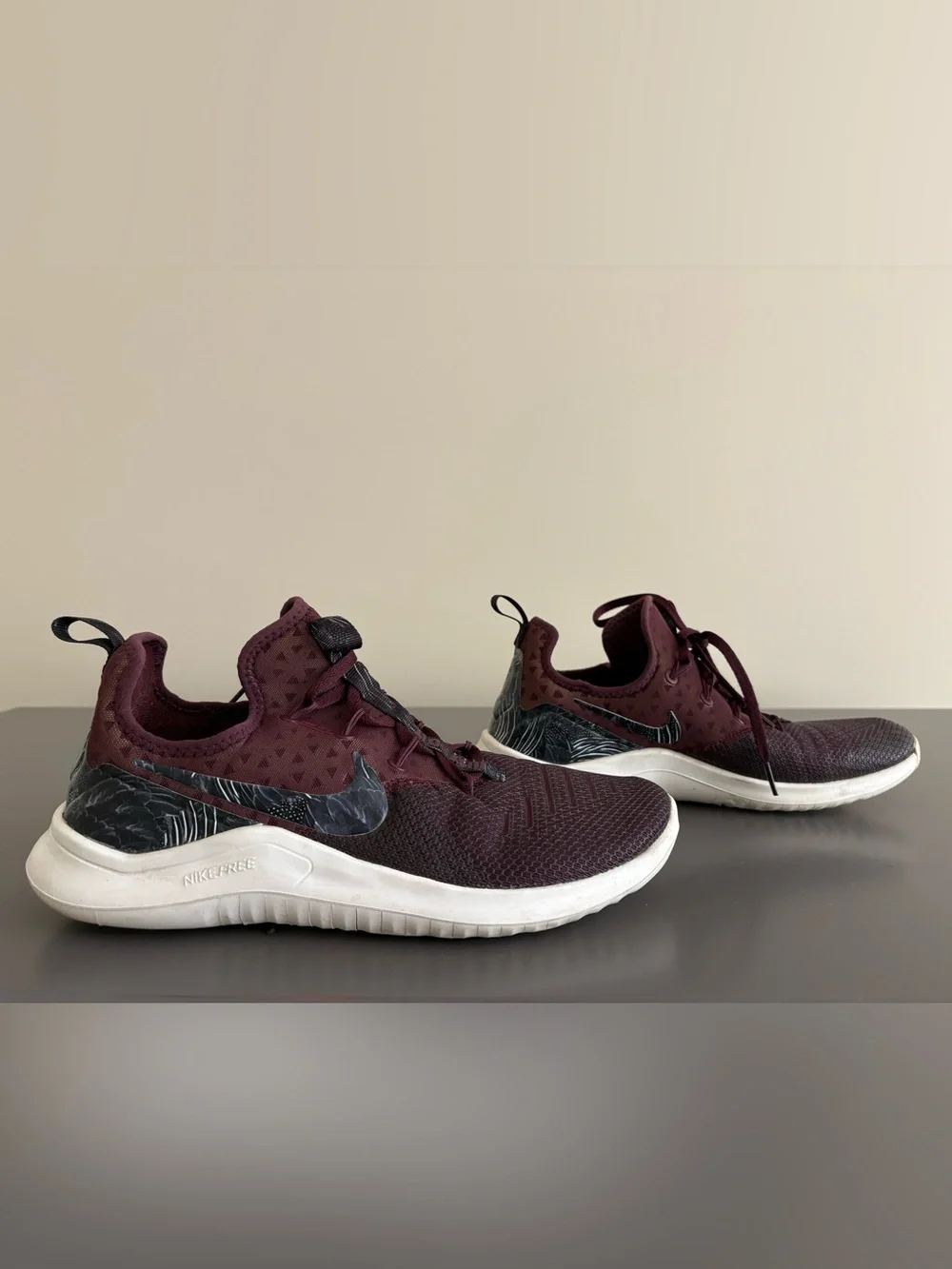 EUC, Women’s Nike Free TR 8 Print Burgundy Crush Training/Workout Shoe, Size 9.5